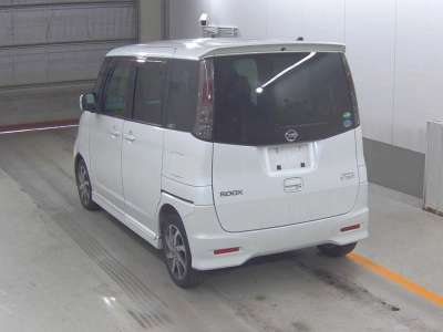 NISSAN ROOX