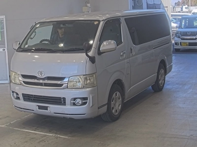 TOYOTA REGIUS ACE