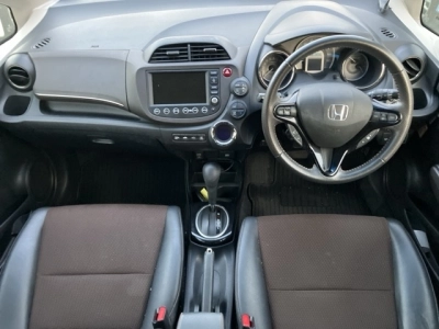 HONDA FIT SHUTTLE HYBRID