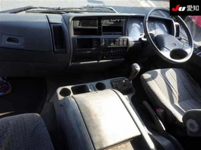 MITSUBISHI FUSO FIGHTER