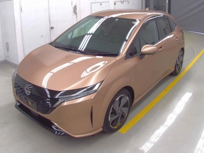 NISSAN AURA