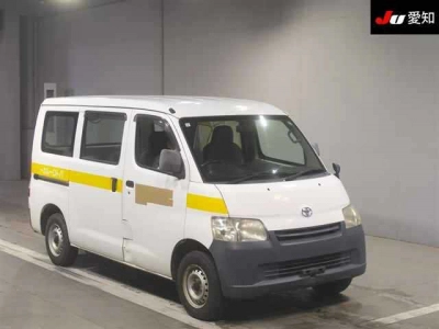 TOYOTA TOWN ACE VAN