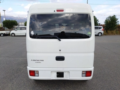MITSUBISHI MINICAB
