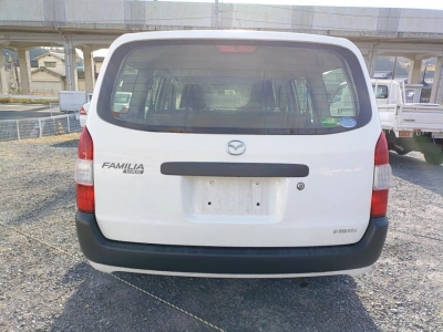 MAZDA FAMILIA