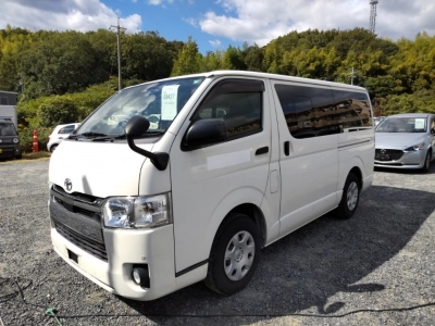 TOYOTA REGIUS ACE