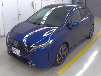 NISSAN AURA