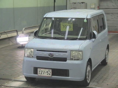 DAIHATSU MOVE CONTE