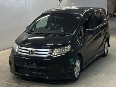 HONDA FREED SPIKE