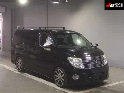 NISSAN ELGRAND