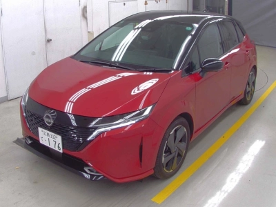 NISSAN AURA