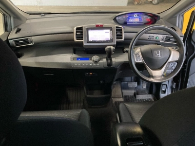 HONDA FREED SPIKE HYBRID