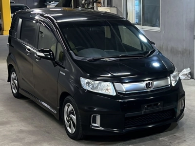 HONDA FREED SPIKE HYBRID