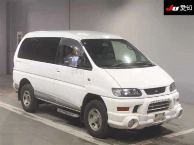 MITSUBISHI DELICA SPACE GEAR