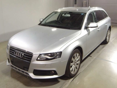 AUDI A4 AVANTE
