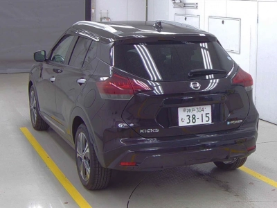 NISSAN KICKS