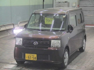 DAIHATSU MOVE CONTE