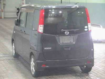 NISSAN ROOX