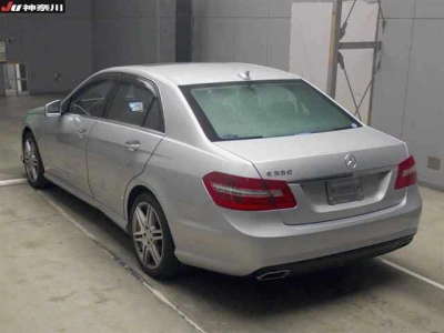MERCEDES BENZ E CLASS
