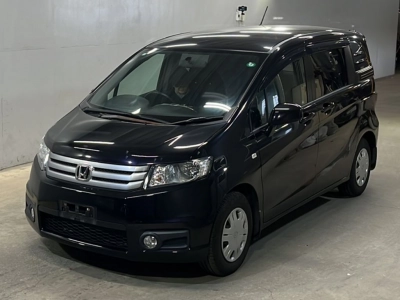 HONDA FREED SPIKE
