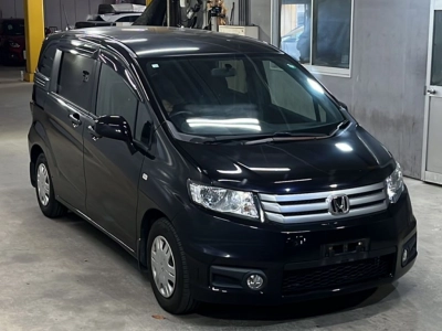 HONDA FREED SPIKE