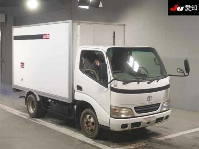 TOYOTA DYNA TRUCK