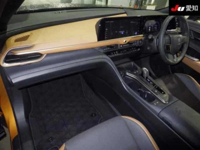 TOYOTA CROWN CROSSOVER