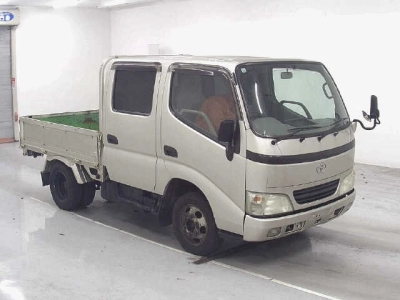 TOYOTA DYNA