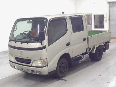 TOYOTA DYNA