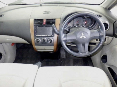 MITSUBISHI COLT PLUS