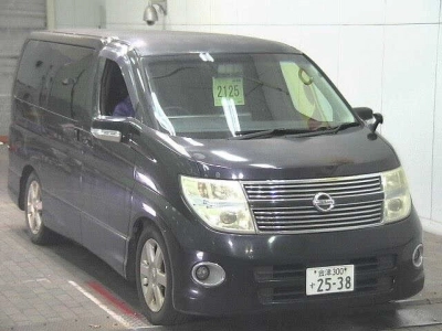 NISSAN ELGRAND