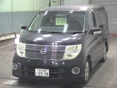 NISSAN ELGRAND