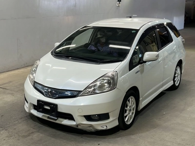 HONDA FIT SHUTTLE HYBRID