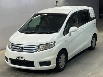 HONDA FREED SPIKE