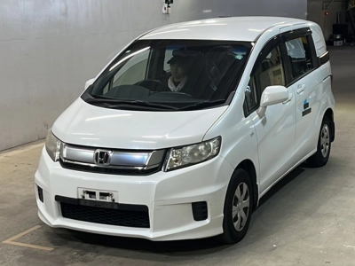 HONDA FREED SPIKE