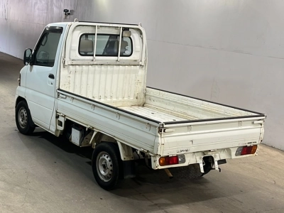 NISSAN CLIPPER TRUCK