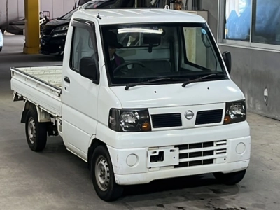 NISSAN CLIPPER TRUCK