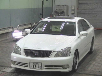 TOYOTA CROWN