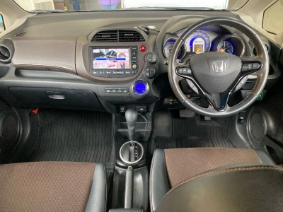 HONDA FIT SHUTTLE HYBRID