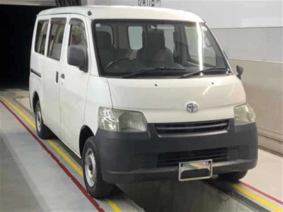 TOYOTA LITE ACE VAN