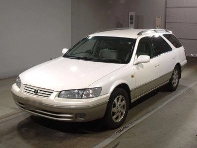 TOYOTA CAMRY GRACIA STATION WAGON