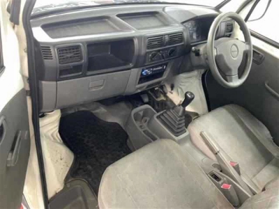 NISSAN CLIPPER TRUCK