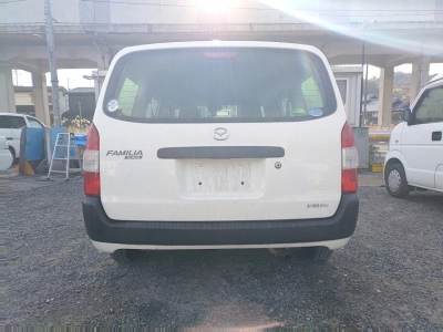 MAZDA FAMILIA