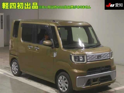 DAIHATSU WAKE