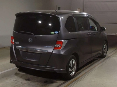HONDA FREED HYBRID
