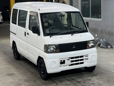 MITSUBISHI MINICAB