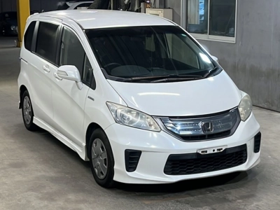 HONDA FREED HYBRID