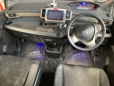 HONDA FREED SPIKE HYBRID