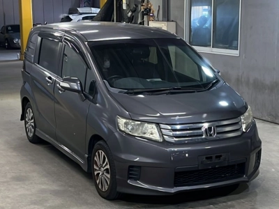 HONDA FREED SPIKE