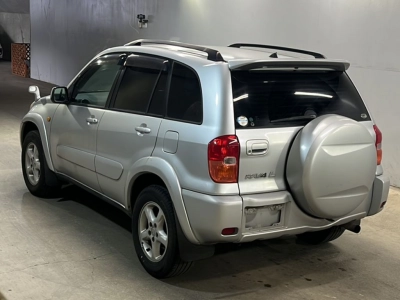 TOYOTA RAV4 L