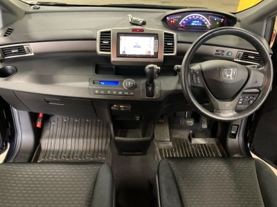 HONDA FREED SPIKE